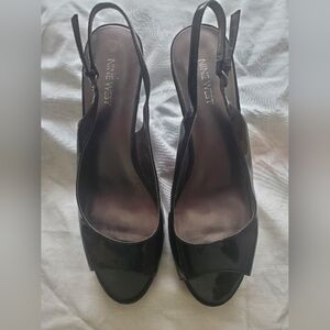 Nine West black Patent peep-toe slingback heels  size 11